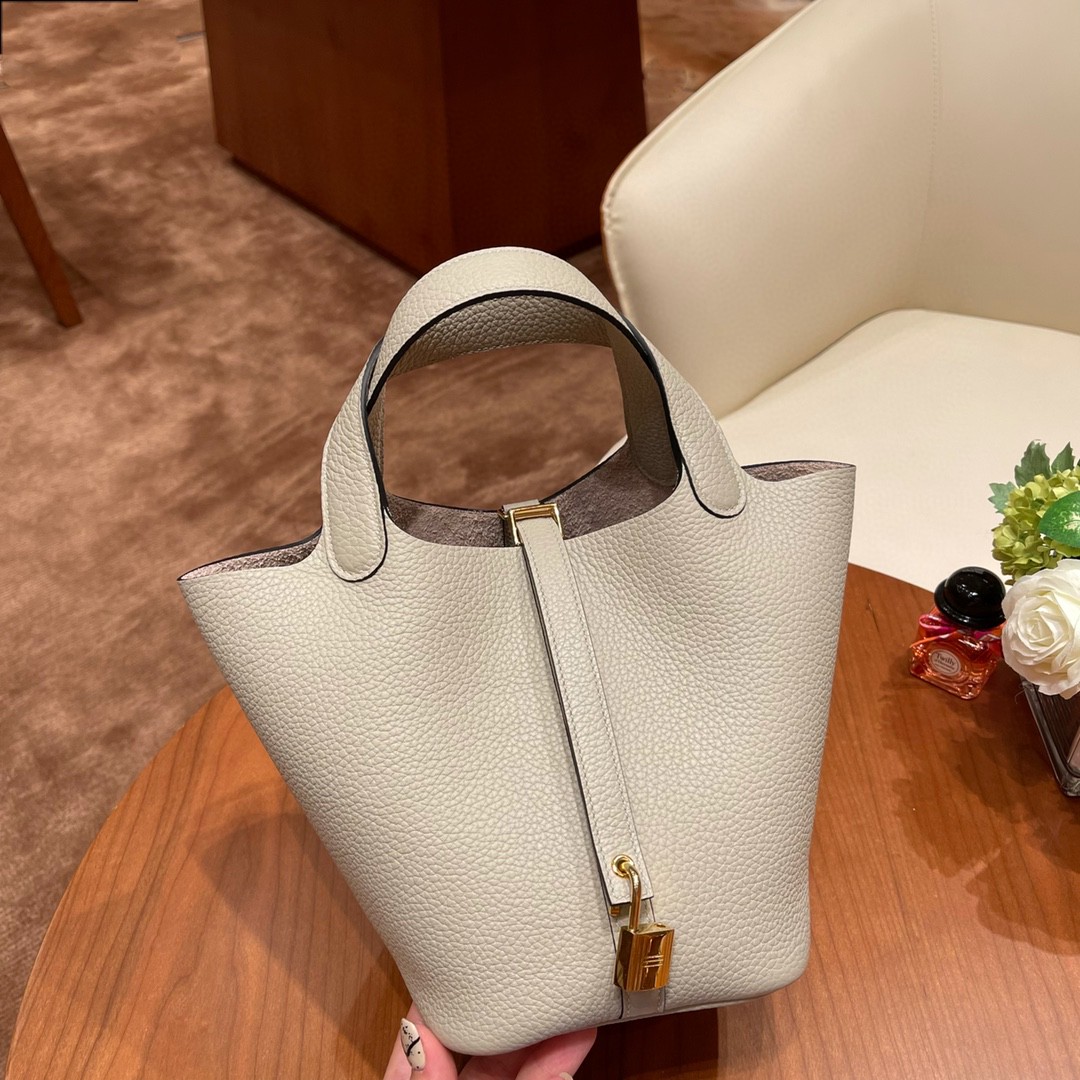 HERMES picotin 18cm 超级百搭的菜篮子 入门款实用款，容量大 超级推荐 Tc皮 8L 冰川白  金扣