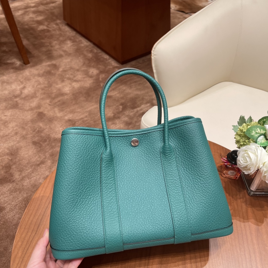 HERMES 爱马仕 Garden party /花园包  30 Negonda皮，耐用，容量可观，很适合通勤逛街又低调 U4 丝绒绿 银扣