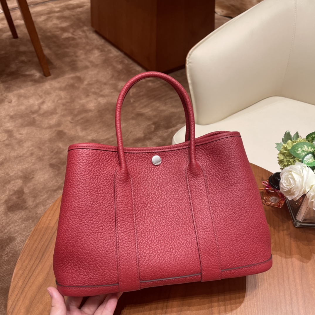 HERMES 爱马仕 Garden party /花园包  30 country 皮，耐用，容量可观，很适合通勤逛街又低调 Q5 中国红 银扣