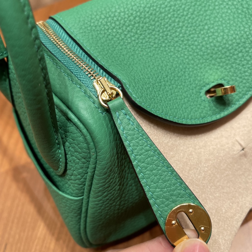 香港HERMES 爱马仕官网 Mini Lindy tc皮 竹子绿 金扣