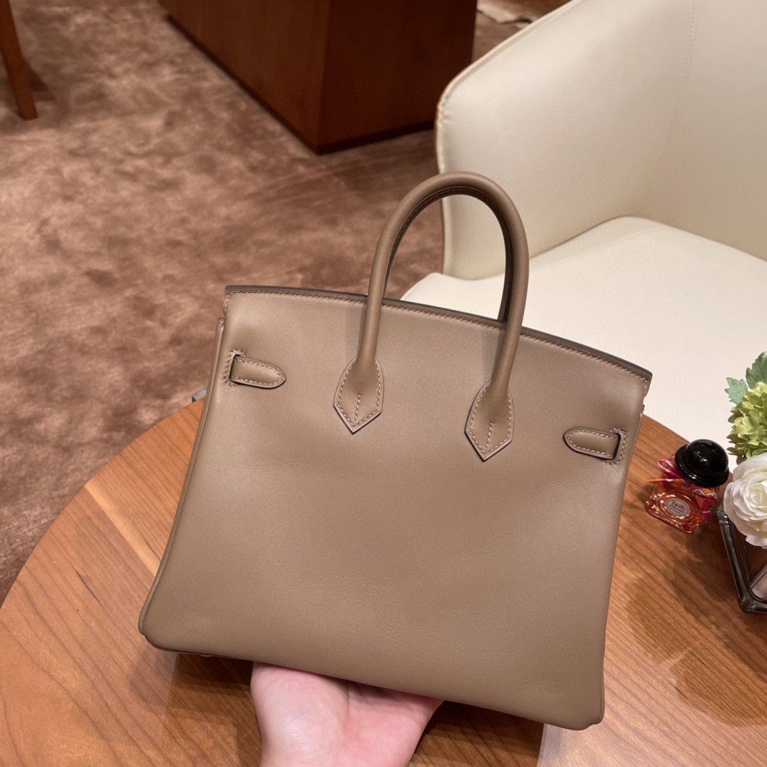 HERMES 25 birkin  新皮Jonathan 皮 ，swift 的升级版， 比swift 皮细腻点 立挺点 D0 威马犬 银扣 高级感满满的