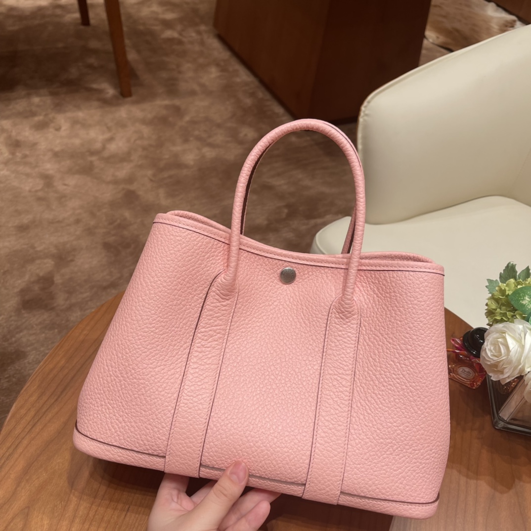 HERMES 爱马仕 Garden party /花园包 30 country 皮，耐用，容量可观，很适合通勤逛街又低调 3Q 粉 银扣