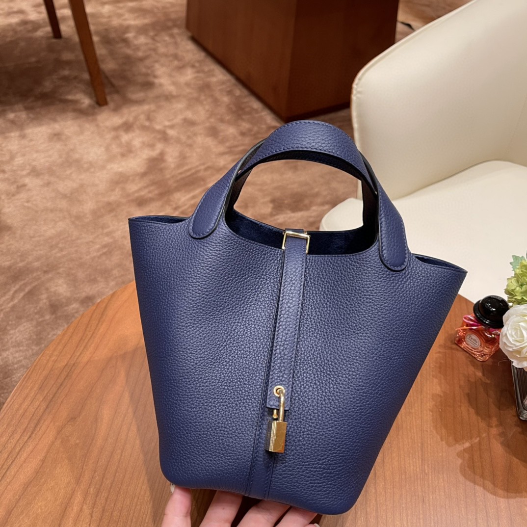 HERMES picotin 18cm 超级百搭的菜篮子 入门款实用款，容量大 超级推荐 Tc皮 73 宝石蓝 银扣