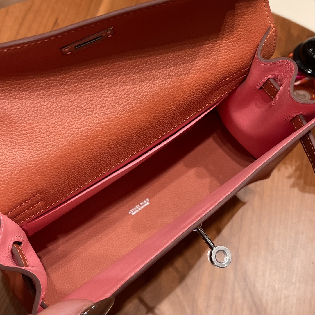 香港爱马仕 HERMES kelly danse 小肩包/超宝藏 单凭一条肩带就有6种背法 Evercolor J9 腮红色/内拼K4夏日粉 银扣