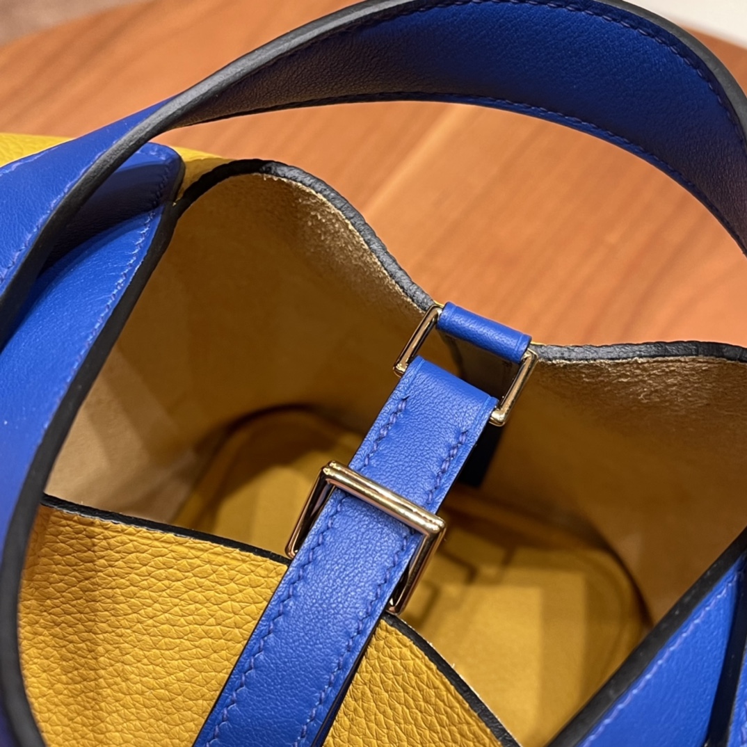 香港爱马仕 HERMES picotin 18cm 超级百搭的菜篮子 入门款实用款，容量大 超级推荐 Tc皮9D 琥珀黄拼 swift 希腊蓝 金扣