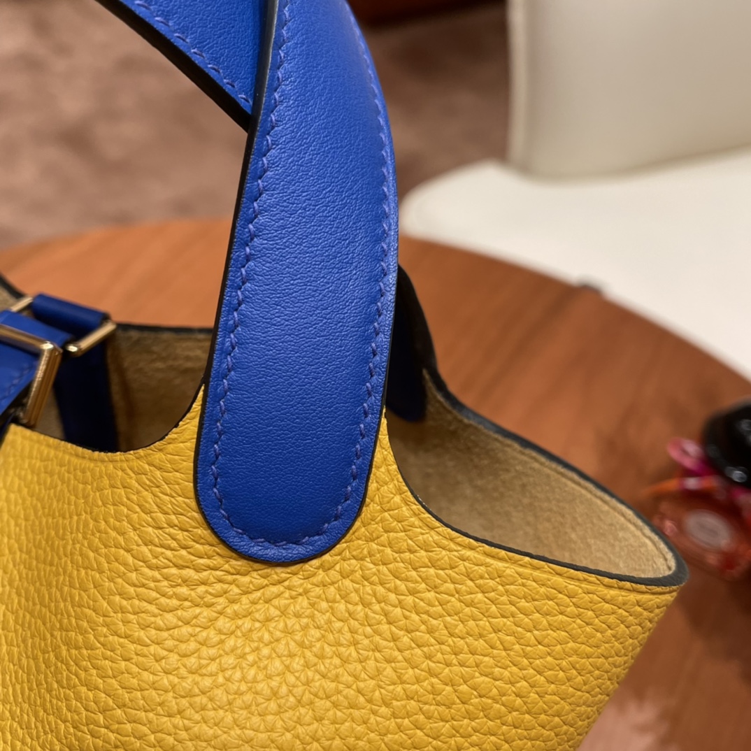 香港爱马仕 HERMES picotin 18cm 超级百搭的菜篮子 入门款实用款，容量大 超级推荐 Tc皮9D 琥珀黄拼 swift 希腊蓝 金扣