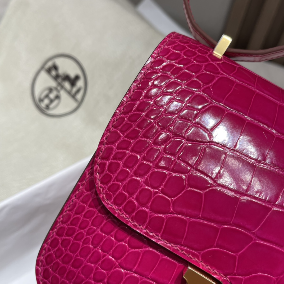 HERMES 爱马仕 Constance 康康 Constance 18cm 美洲鳄Alligator 亮面shiny J5 天方夜谭紫Rose Sheherazade