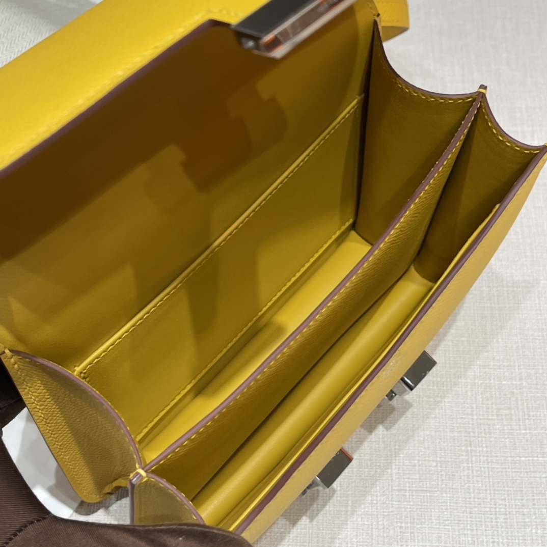 HERMES 爱马仕 Constance 18cm Epsom皮 9D 琥珀黄Jaune Amber 招财黄显白第一名