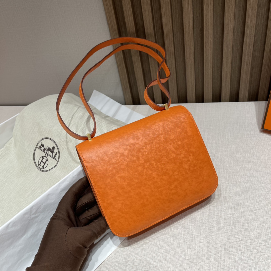 HERMES 爱马仕 Constance 18cm Epsom皮 93 橙色Orange 富贵的橙色盒子