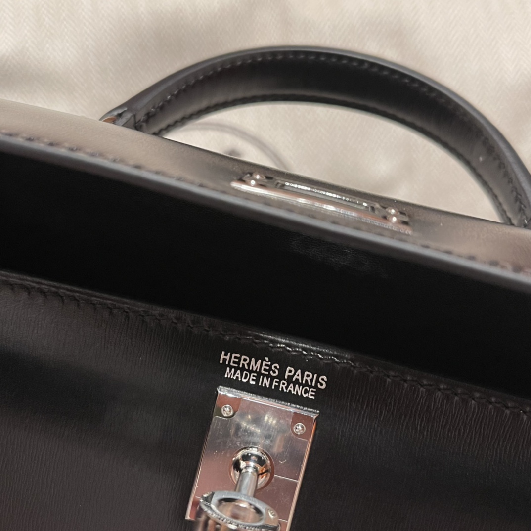 HERMES 爱马仕 Mini Kelly 二代 box皮 质感满满 89 黑色Noir 美到窒息 高级感爆棚