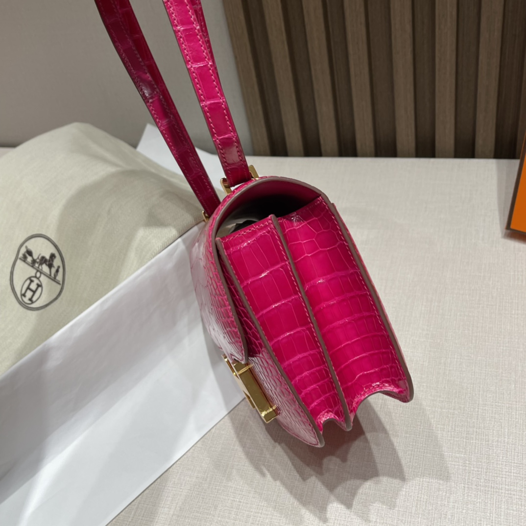 HERMES 爱马仕 Constance 康康 Constance 18cm 美洲鳄Alligator 亮面shiny J5 天方夜谭紫Rose Sheherazade
