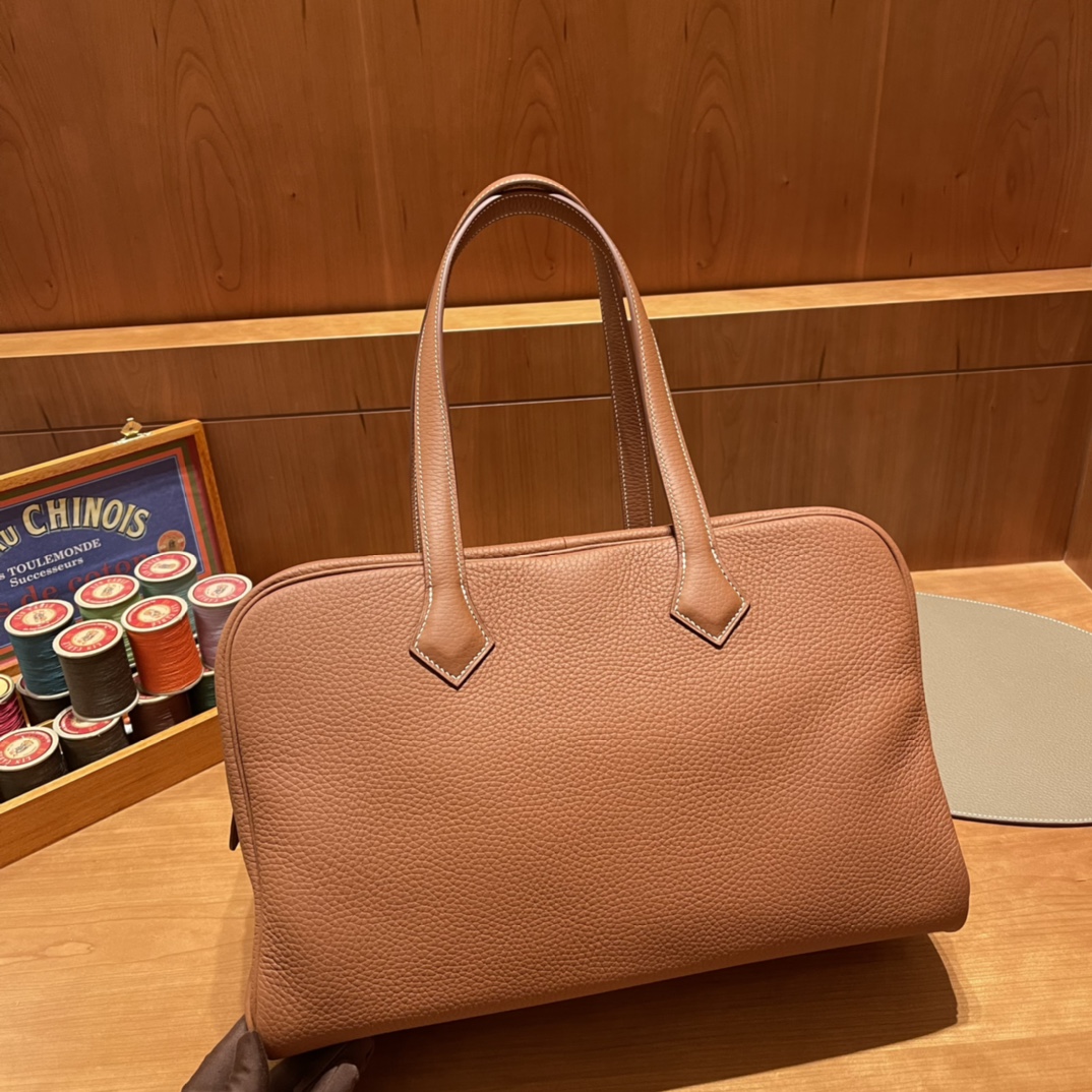HERMES 爱马仕 维多利亚Victoria 35cm 小小旅行袋 短途出行完全够用  日常作为妈咪包也很好看哦 低调实用