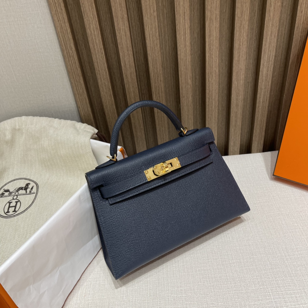 Mini Kelly 二代 Epsom皮 mini届的扛把子 行情价很明朗 众人心中的白月光  2Z 午夜蓝Blue Nuit