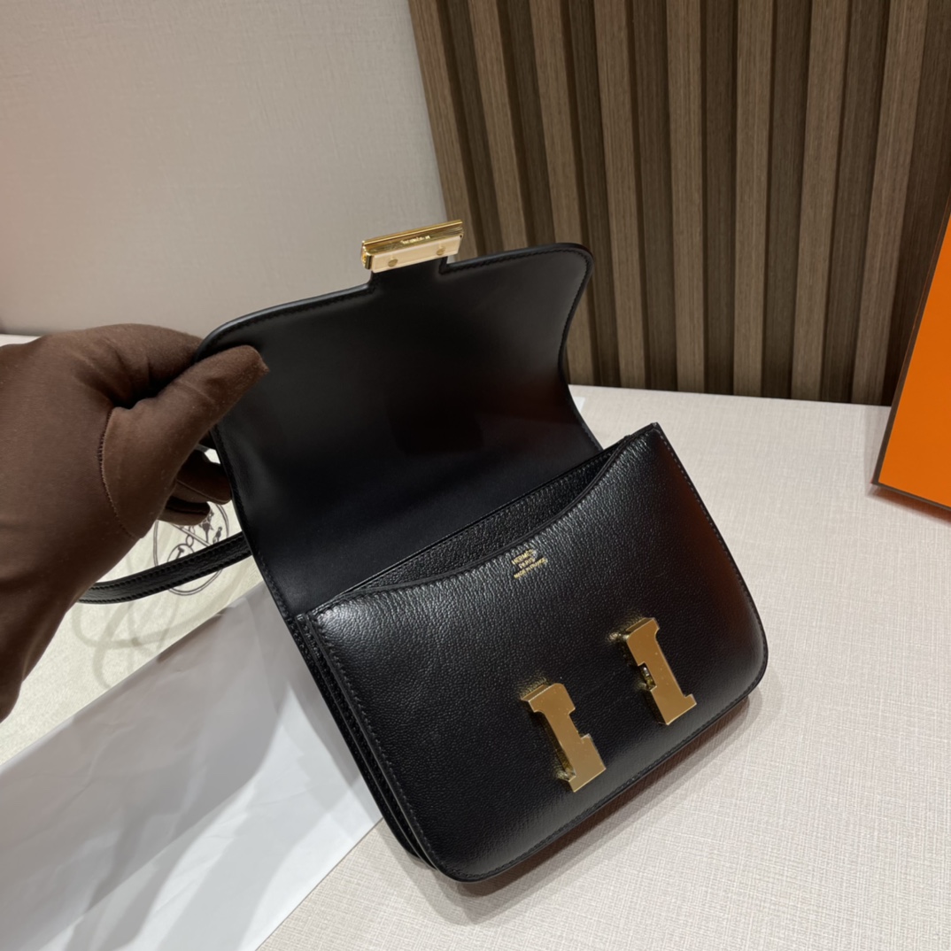 HERMES 爱马仕 Constance 康康 Constance 18cm 山羊皮Chevre Mysore 89 黑色Noir