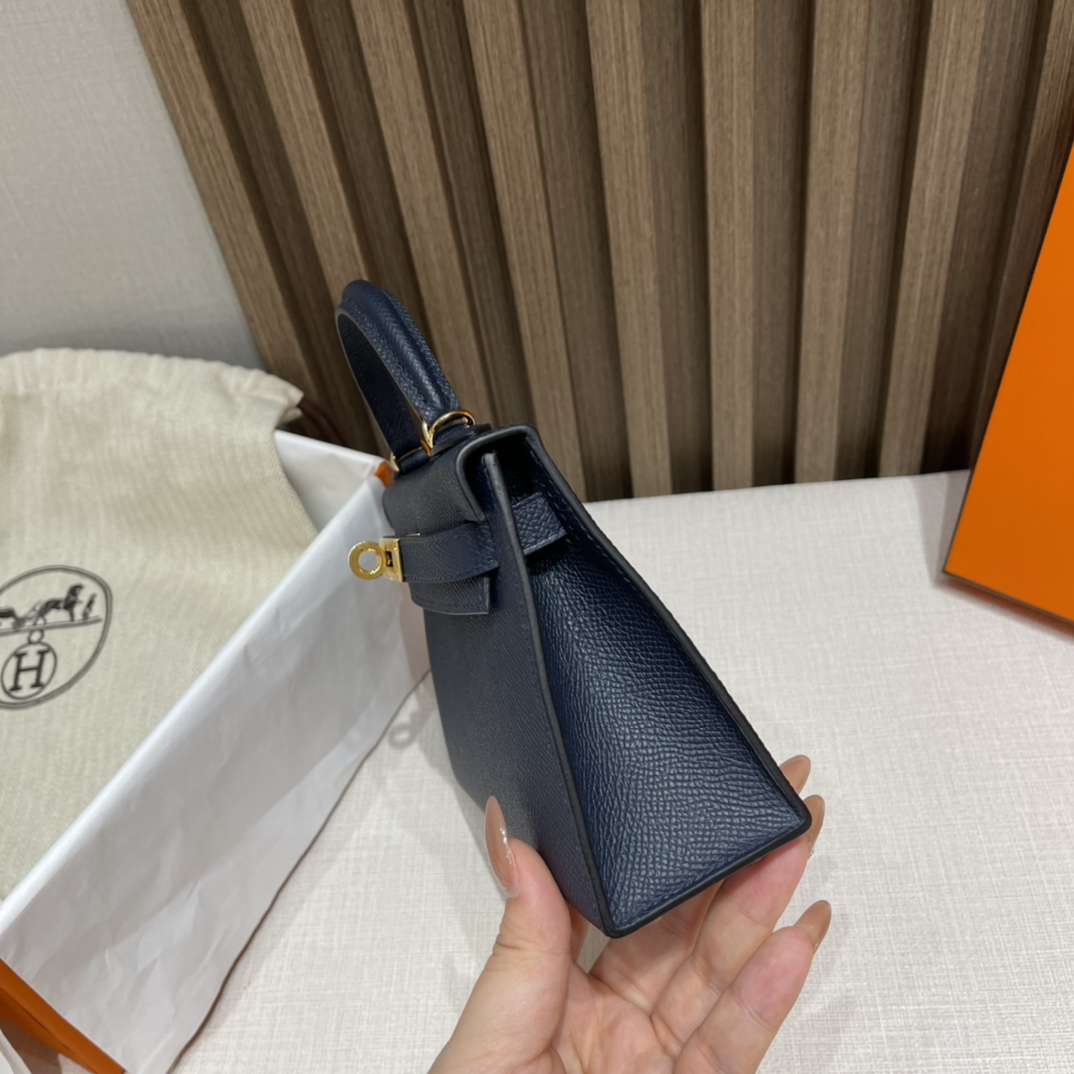 Mini Kelly 二代 Epsom皮 mini届的扛把子 行情价很明朗 众人心中的白月光  2Z 午夜蓝Blue Nuit