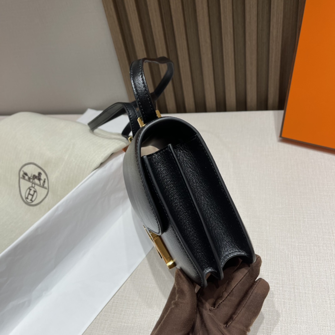 HERMES 爱马仕 Constance 康康 Constance 18cm 山羊皮Chevre Mysore 89 黑色Noir