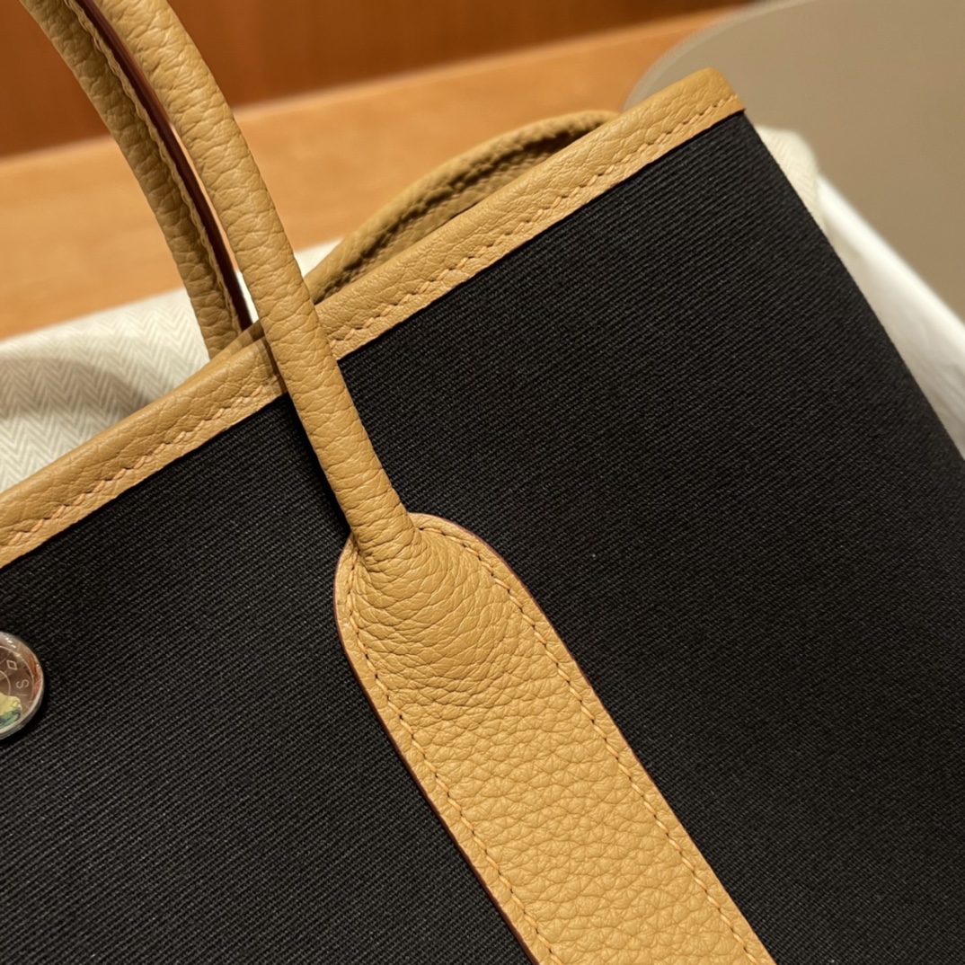 HERMES 爱马仕 Garden Party 30cm 帆布拼Negonda 89 黑色/4B 饼干色 帆布更轻便 妈咪包通勤包首选 实用兼美貌型选手