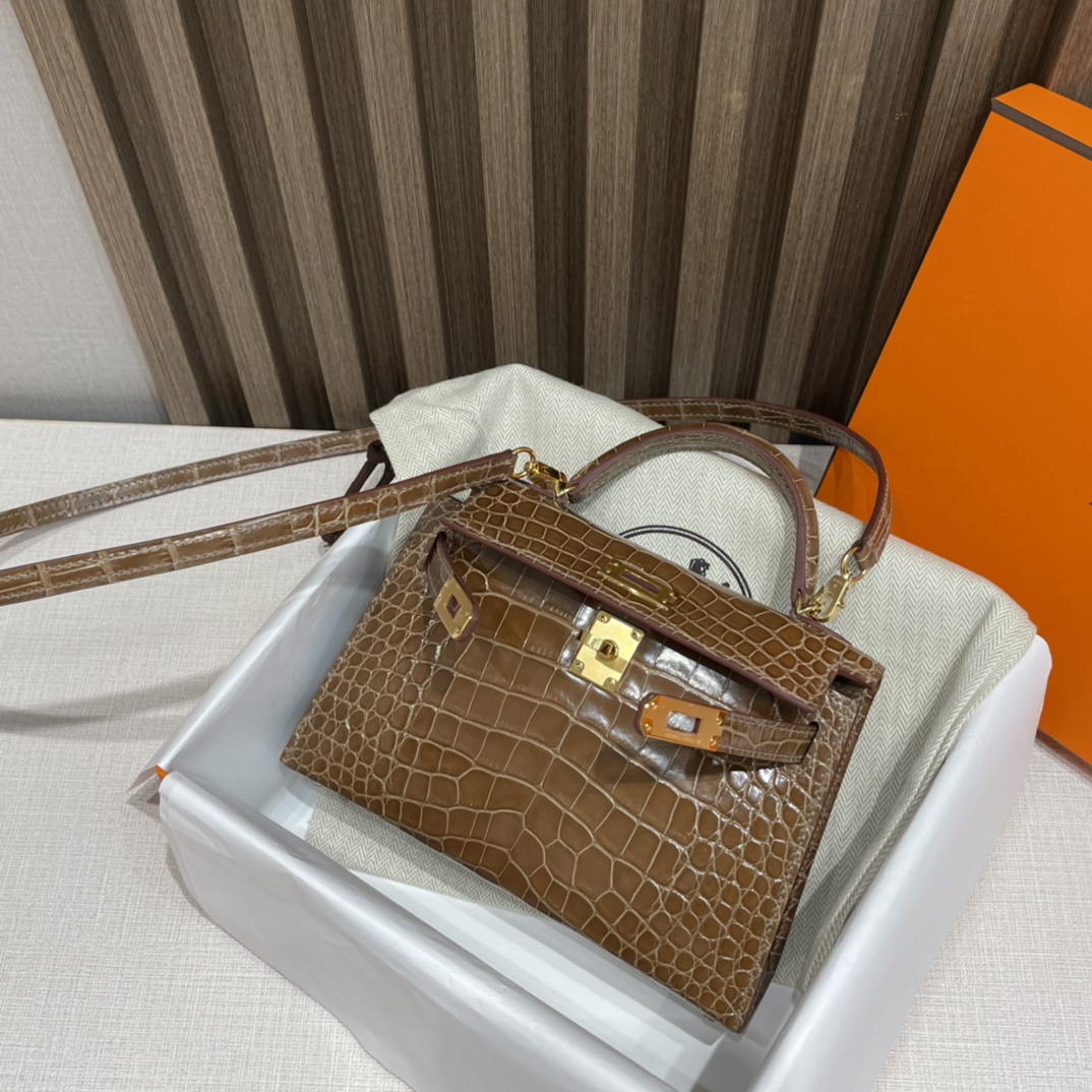HERMES 爱马仕 Mini Kelly 美洲鳄Alligator 亮面 刻方块 17 烟草色ficelle