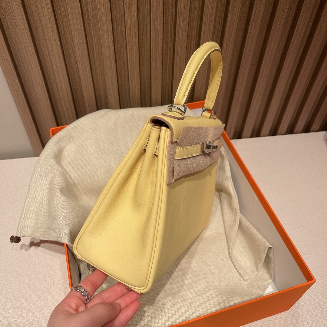 HERMES 爱马仕 Kelly 25cm 1Z 小鸡黄 专属夏季的一抹黄 嫩得掐出水