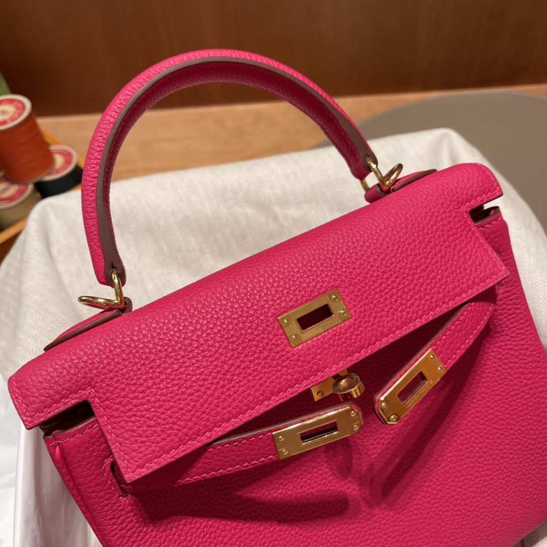 HERMES 爱马仕 Kelly 25cm 内缝 togo皮 0D 玫瑰墨西哥粉Rose Mexico 这颜色用一个字形容就是“魅”