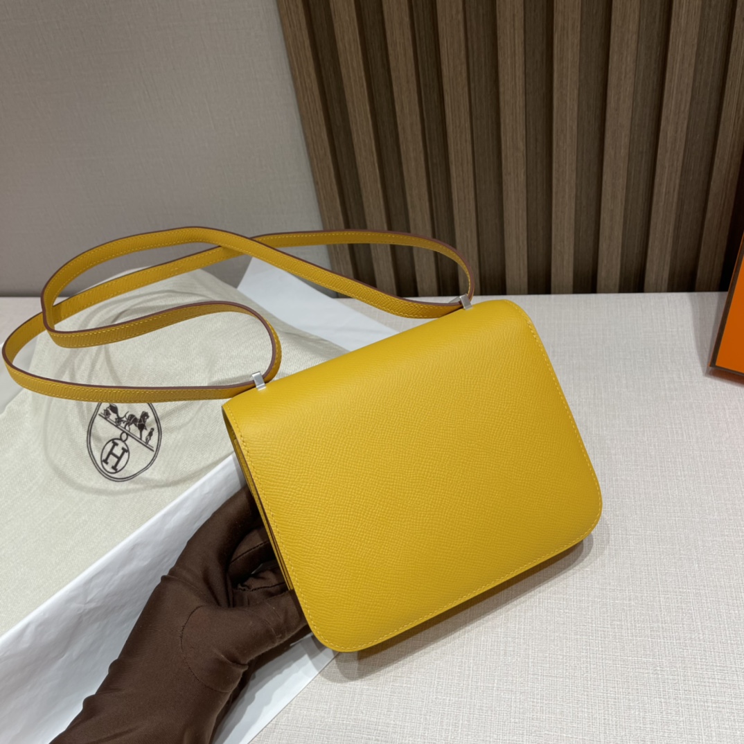 HERMES 爱马仕 Constance 18cm Epsom皮 9D 琥珀黄Jaune Amber 招财黄显白第一名