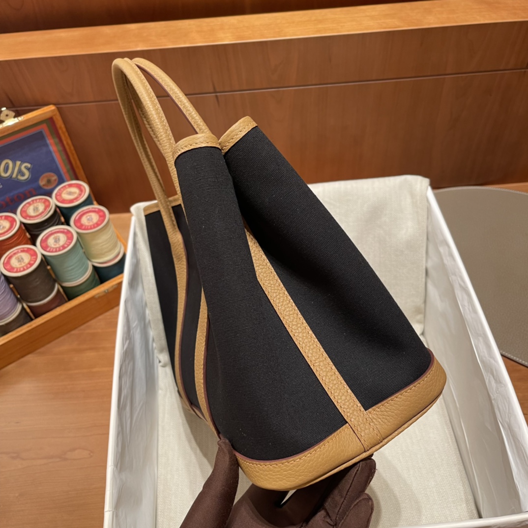HERMES 爱马仕 Garden Party 30cm 帆布拼Negonda 89 黑色/4B 饼干色 帆布更轻便 妈咪包通勤包首选 实用兼美貌型选手