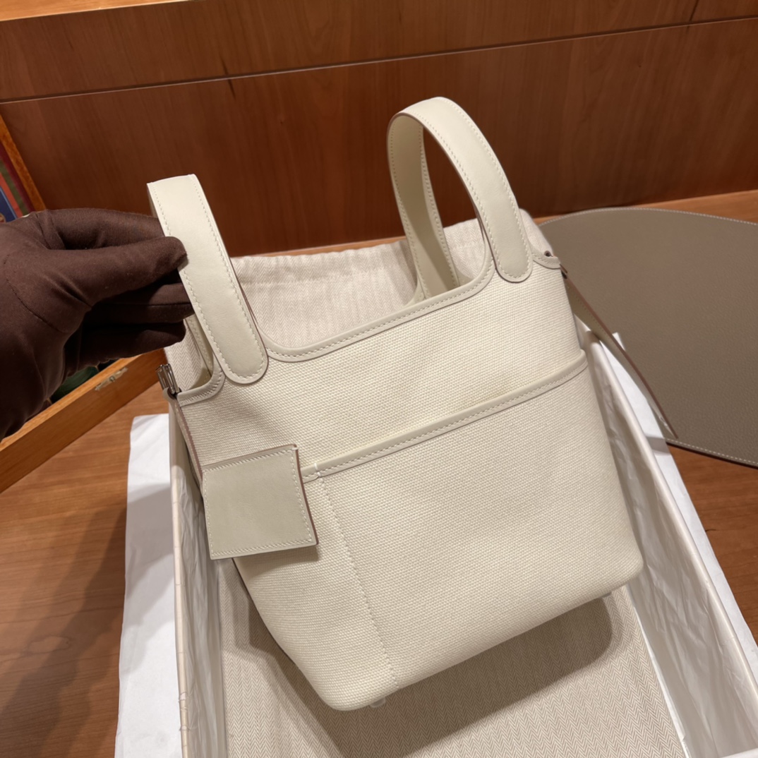 HERMES 爱马仕 Cargo picotin 拼帆布 Craie 10 奶昔白 进口蜜蜡线 全手工制作 和夏季太搭了配上口袋更加休闲