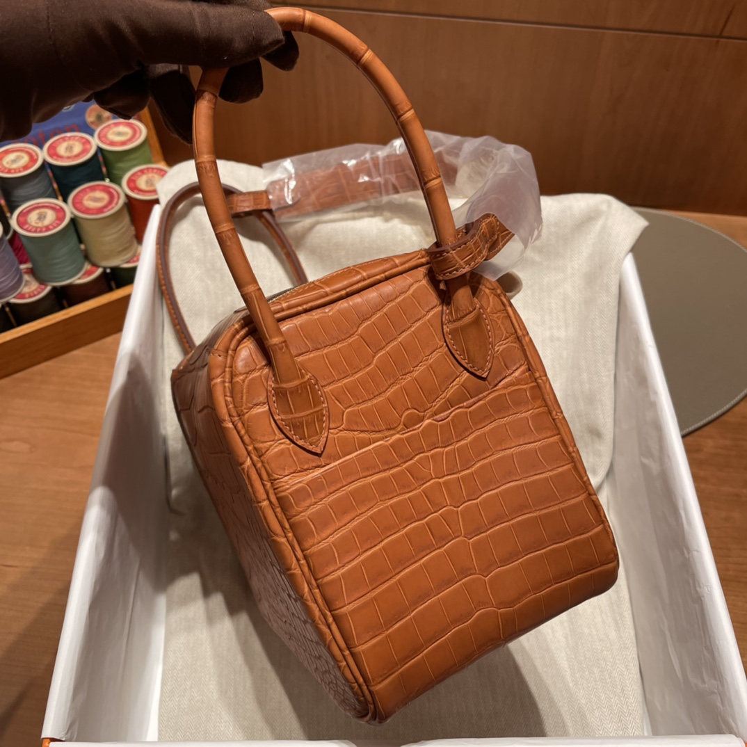 HERMES 爱马仕 Lindy 26cm 尼罗鳄Nilo crocodile 雾面Matte 37 金棕Gold 进口蜜蜡线 全手工制作