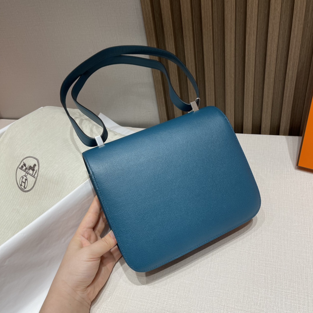 HERMES 爱马仕 Constance 24cm Epsom皮 W0 博斯普鲁斯海峡绿