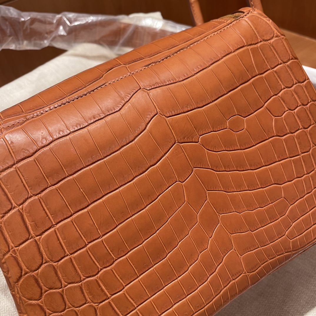 HERMES 爱马仕 Lindy 26cm 尼罗鳄Nilo crocodile 雾面Matte 37 金棕Gold 进口蜜蜡线 全手工制作