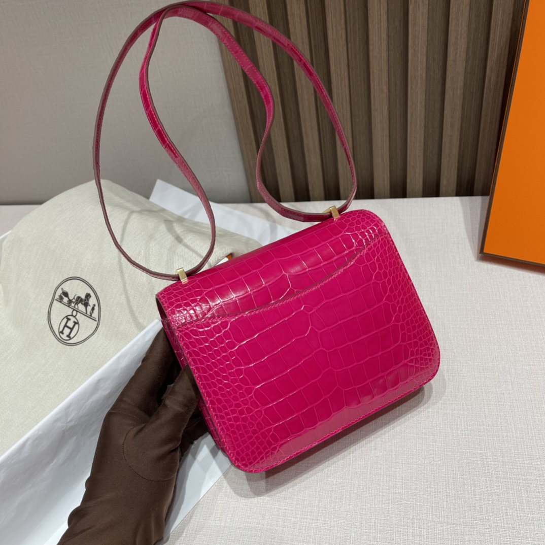 HERMES 爱马仕 Constance 康康 Constance 18cm 美洲鳄Alligator 亮面shiny J5 天方夜谭紫Rose Sheherazade