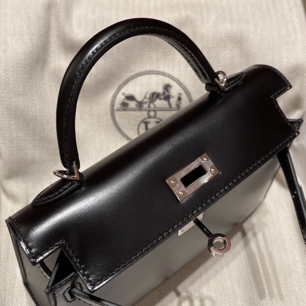 HERMES 爱马仕 Mini Kelly 二代 box皮 质感满满 89 黑色Noir 美到窒息 高级感爆棚