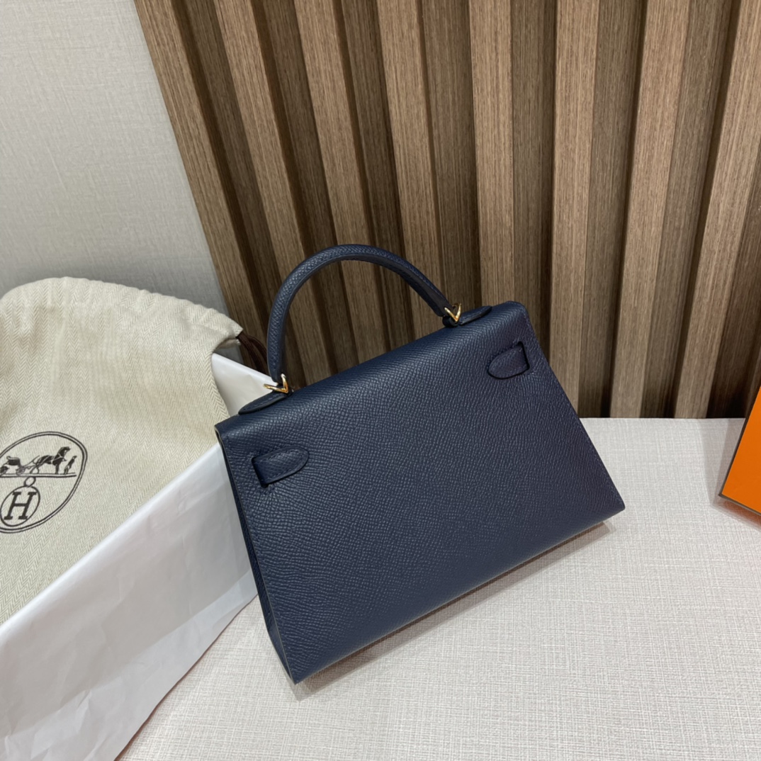 Mini Kelly 二代 Epsom皮 mini届的扛把子 行情价很明朗 众人心中的白月光  2Z 午夜蓝Blue Nuit