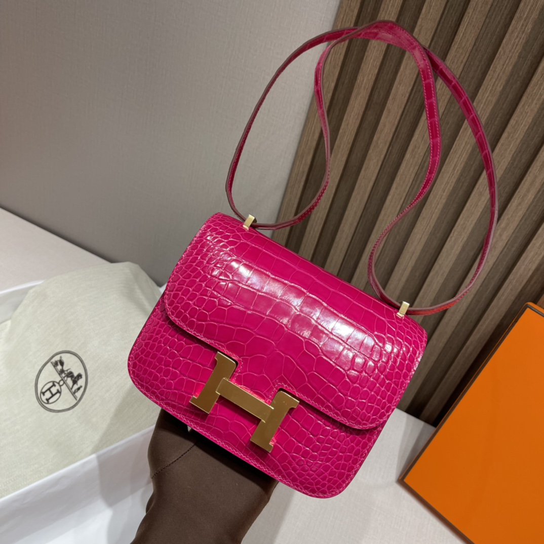 HERMES 爱马仕 Constance 康康 Constance 18cm 美洲鳄Alligator 亮面shiny J5 天方夜谭紫Rose Sheherazade