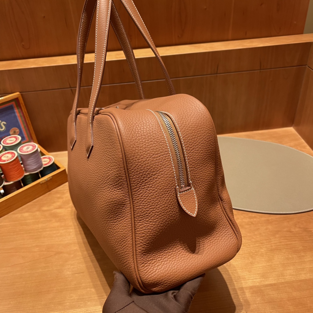HERMES 爱马仕 维多利亚Victoria 35cm 小小旅行袋 短途出行完全够用  日常作为妈咪包也很好看哦 低调实用