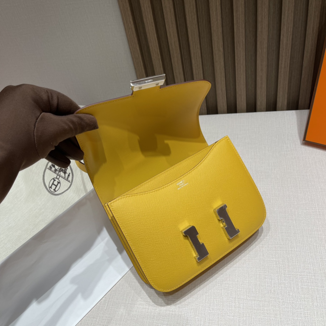 HERMES 爱马仕 Constance 18cm Epsom皮 9D 琥珀黄Jaune Amber 招财黄显白第一名