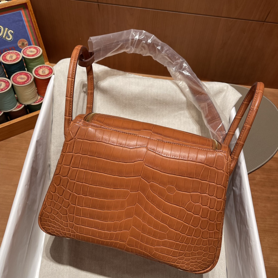 HERMES 爱马仕 Lindy 26cm 尼罗鳄Nilo crocodile 雾面Matte 37 金棕Gold 进口蜜蜡线 全手工制作