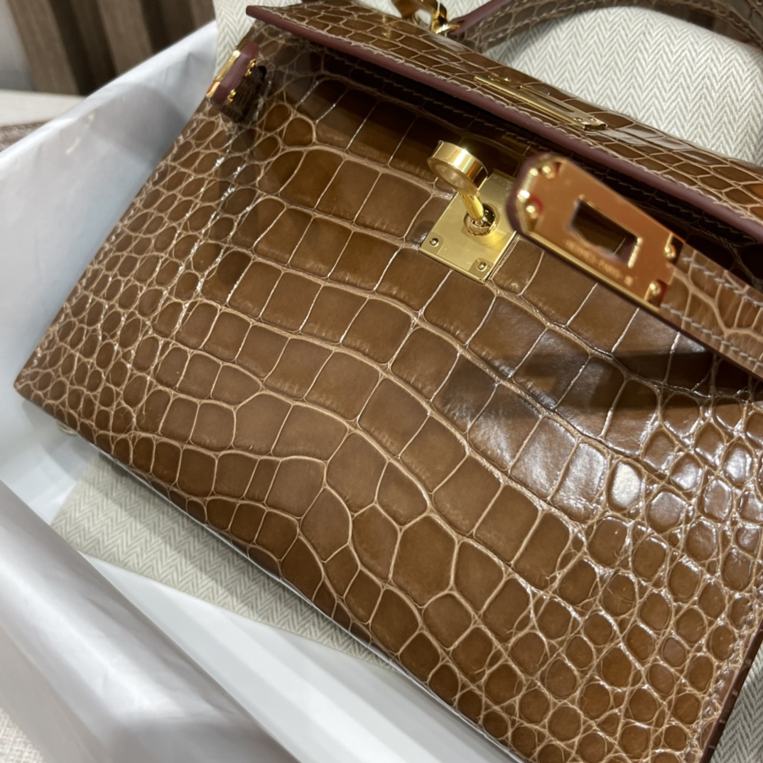HERMES 爱马仕 Mini Kelly 美洲鳄Alligator 亮面 刻方块 17 烟草色ficelle