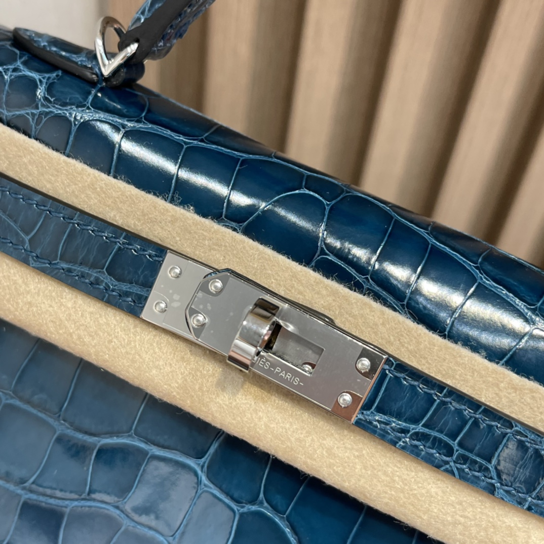 HERMES 爱马仕 Mini Kelly 二代 美洲鳄Alligator 亮面Shiny 方块 W0 博斯普鲁斯绿Vert Bosphore 进口蜜蜡线 全手工制作