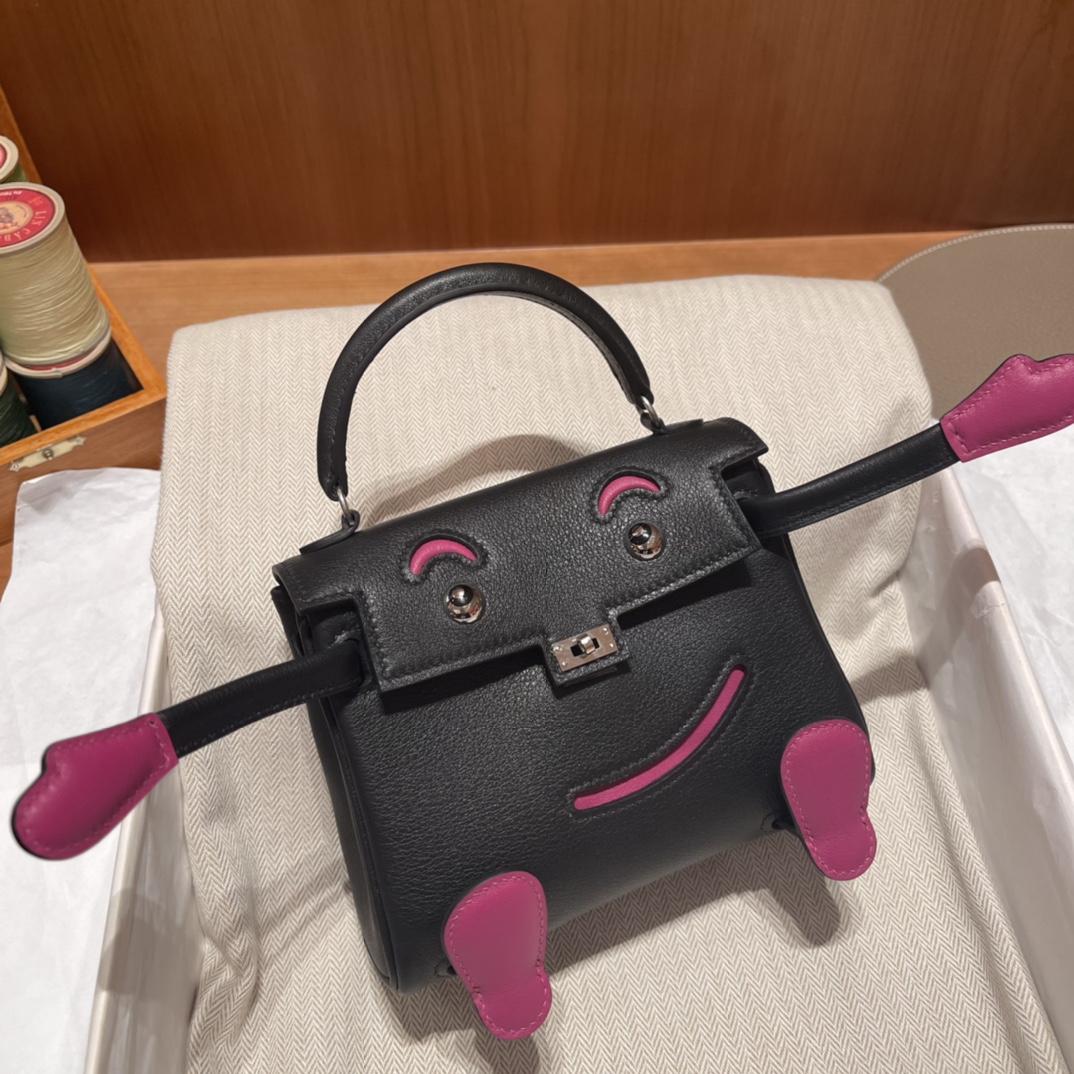 HERMES 爱马仕 Kelly Doll 娃娃包 千禧娃娃 可可爱爱 亲子包首选 89 黑色/L3 玫瑰紫 进口蜜蜡线 全手工制作