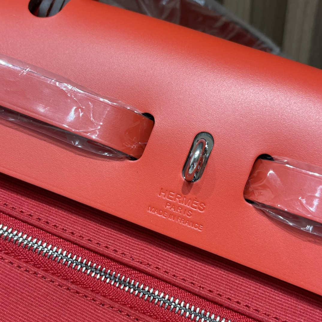 HERMES 爱马仕 Herbag 31cm S5 Rouge Tomate番茄红 休闲品味又在线的基础入门款 适合上学通勤 进口蜜蜡线 全手工制作