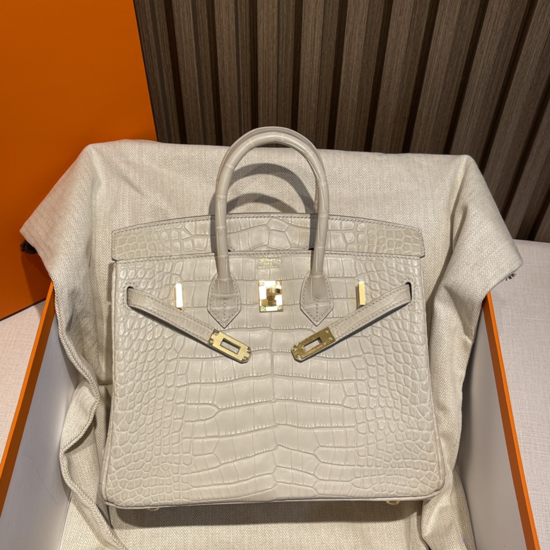 HERMES 爱马仕 Birkin 25cm 美洲鳄Alligator 雾面Matte 刻方块 8L 冰川白Beton 进口蜜蜡线 全手工制作