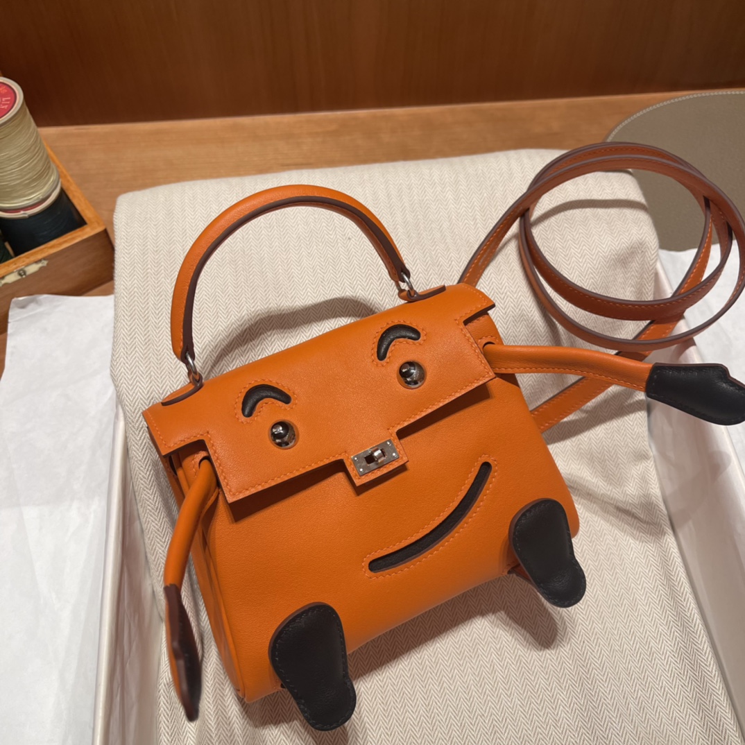 HERMES 爱马仕 Kelly Doll 娃娃包 千禧娃娃 可可爱爱 亲子包首选 93 橙色/89 黑色 进口蜜蜡线 全手工制作
