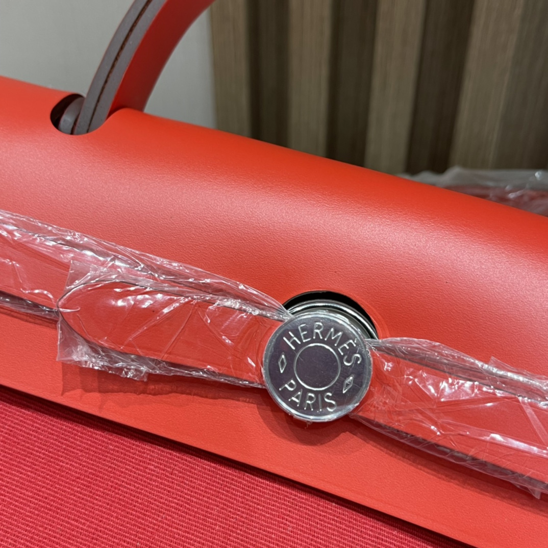 HERMES 爱马仕 Herbag 31cm S5 Rouge Tomate番茄红 休闲品味又在线的基础入门款 适合上学通勤 进口蜜蜡线 全手工制作