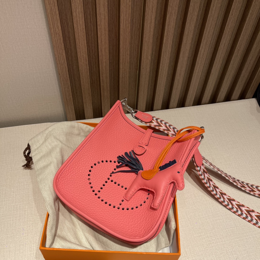 HERMES 爱马仕 Evelyne Mini 16cm Clemence皮 8W 唇膏粉Rose Azalee 夏季小可爱 进口蜜蜡线 全手工制作