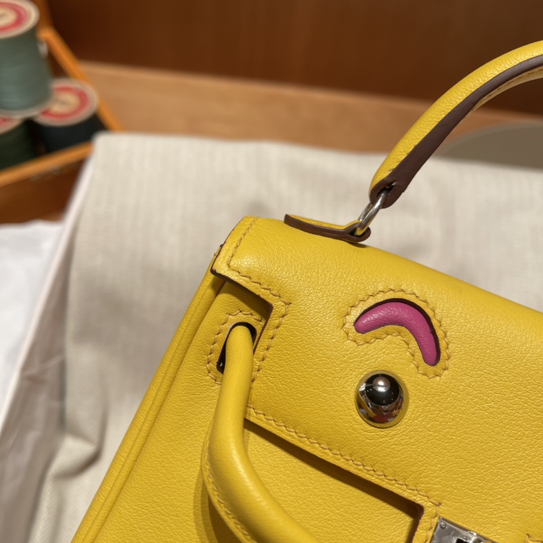 HERMES 爱马仕 Kelly Doll 娃娃包 千禧娃娃 可可爱爱 9O 那不勒斯黄/9i 玉兰粉 进口蜜蜡线 全手工制作