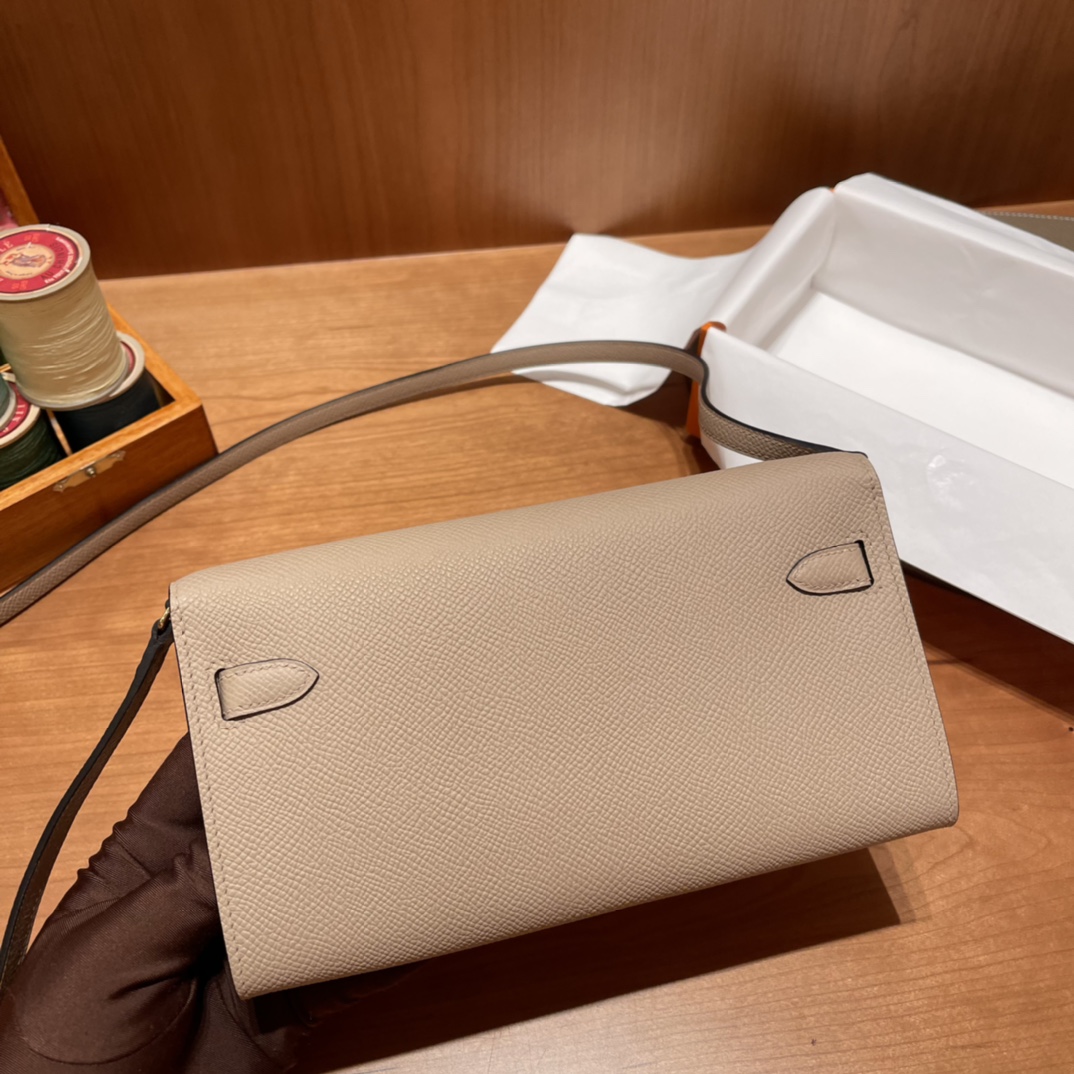 HERMES 爱马仕 Kelly to go Epsom皮 S2 Trench风衣米 一生推的小斜挎 进口蜜蜡线 全手工制作