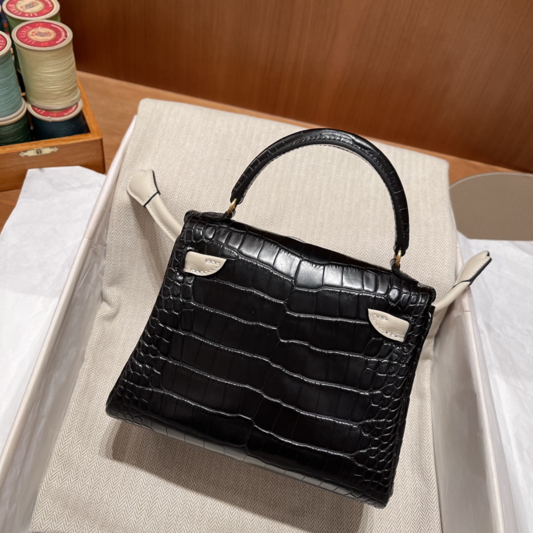 HERMES 爱马仕 Kelly Doll 娃娃包 千禧娃娃 美洲鳄Alligator 雾面Matte 89 黑色/10 奶昔白 进口蜜蜡线 全手工制作