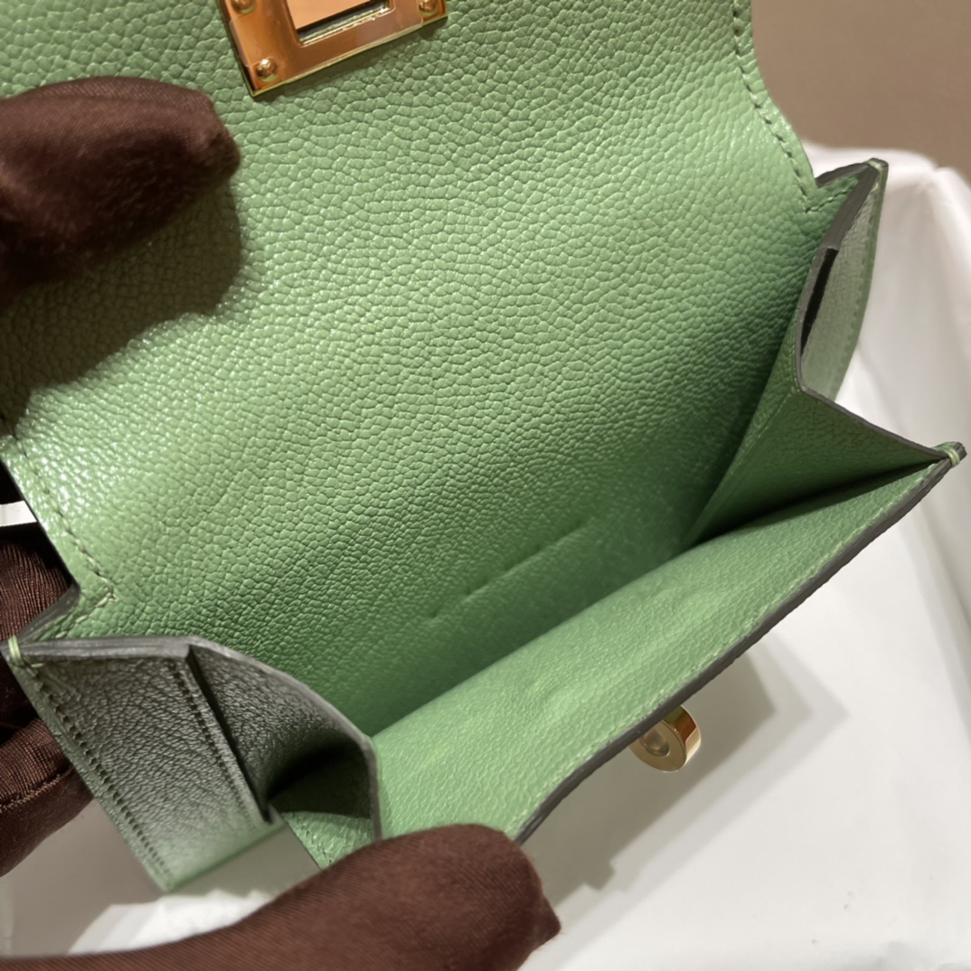 HERMES 爱马仕 Kelly Pocket 卡包 Epsom 3i 牛油果绿Vert Criquet 进口蜜蜡线 全手工制作