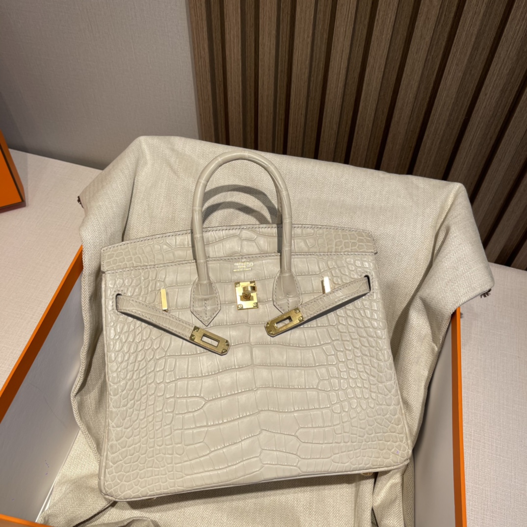 HERMES 爱马仕 Birkin 25cm 美洲鳄Alligator 雾面Matte 刻方块 8L 冰川白Beton 进口蜜蜡线 全手工制作